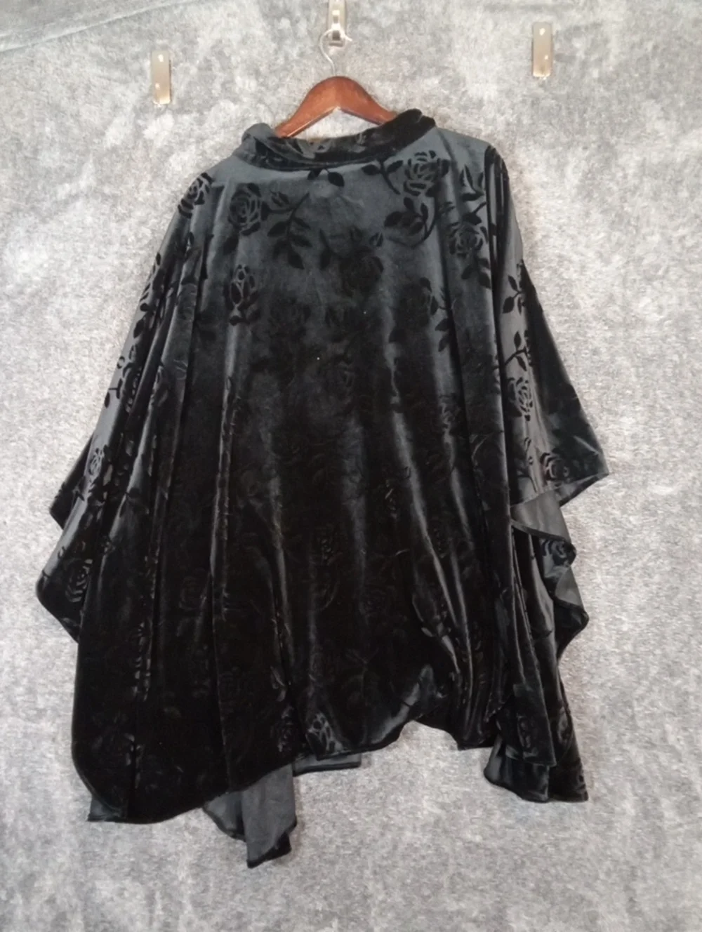 Alberto Capraro Black Burnout Velvet Floral Cape Batwing Gothic Renaissance